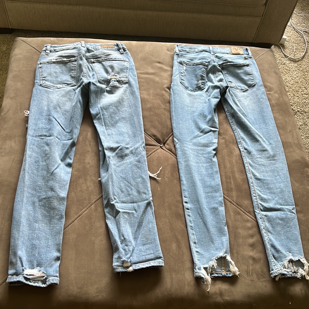Distressed Jeans - Picture 4 of 4